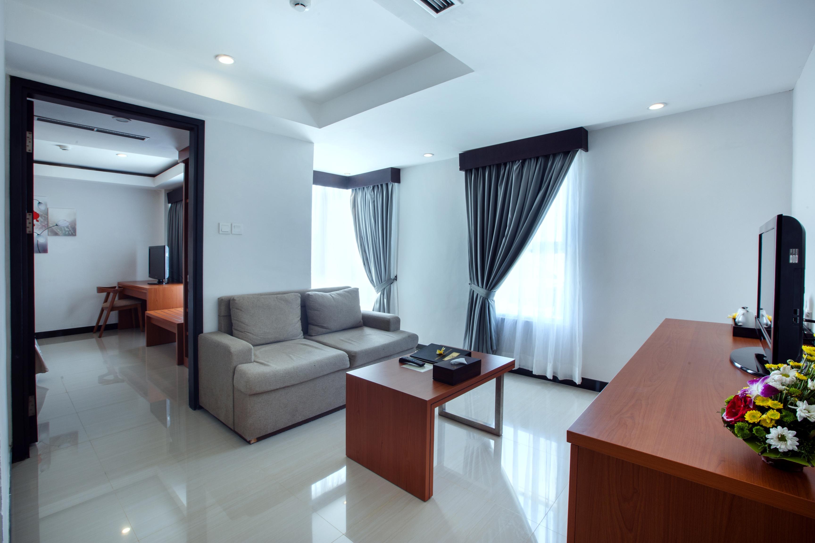 Royal Regantris Kuta Hotel Kuta  Exterior photo