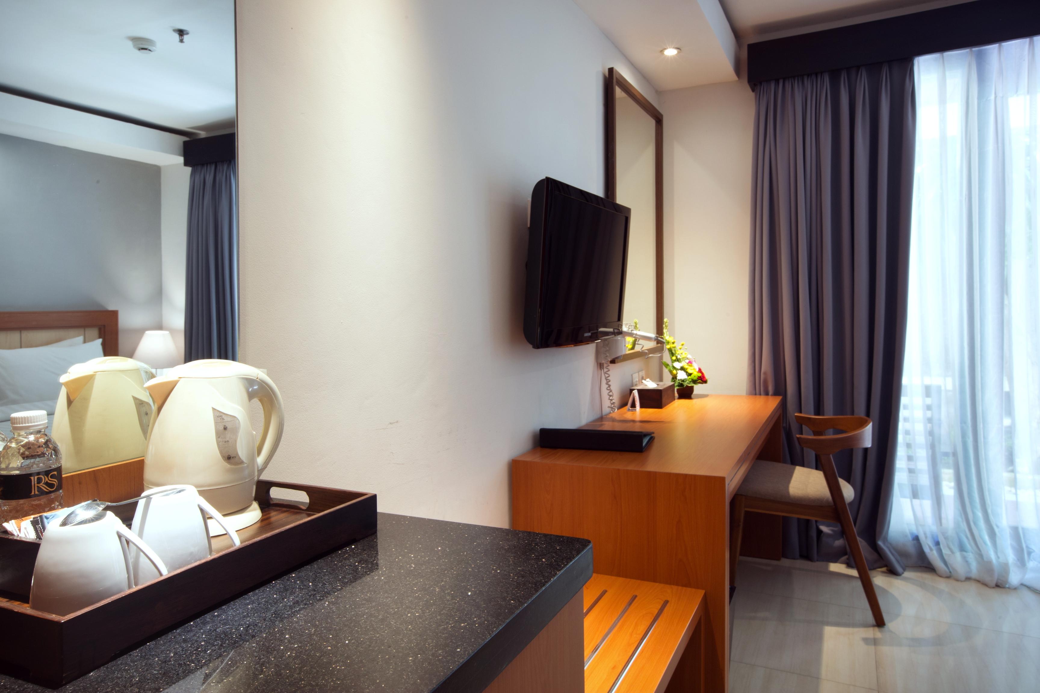 Royal Regantris Kuta Hotel Kuta  Exterior photo