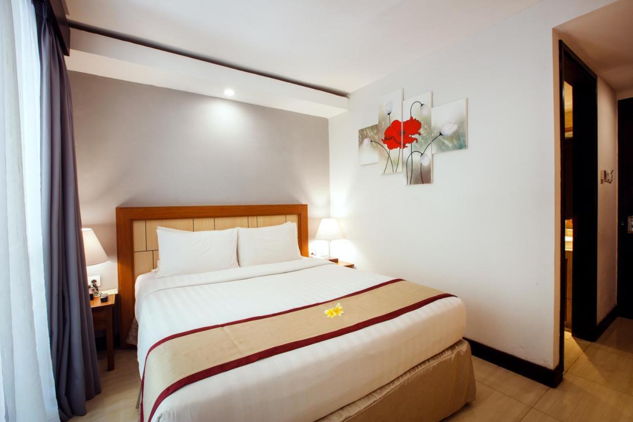 Royal Regantris Kuta Hotel Kuta  Exterior photo